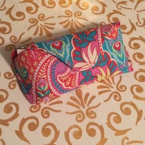 NWT Vera Bradley glasses/ sunglasses case